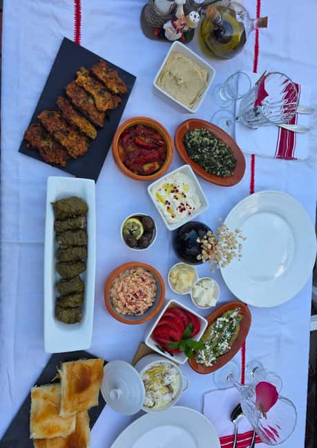 Traditional Food Tour,Dinner in a Local Garden(Eat as local) - Shared Table or Private Table?