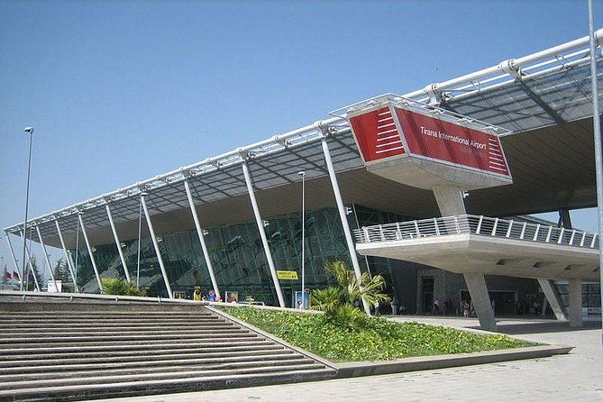 Transfers Airport - Tirana - What the private vehicle means for your group