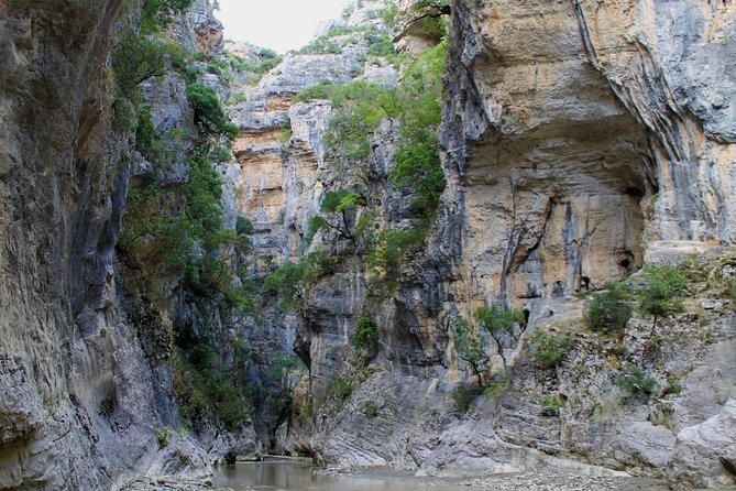 Visit Benje Thermal Baths & Kelcyra Waterfall & Langarica Canyon - What the private vehicle and small group mean