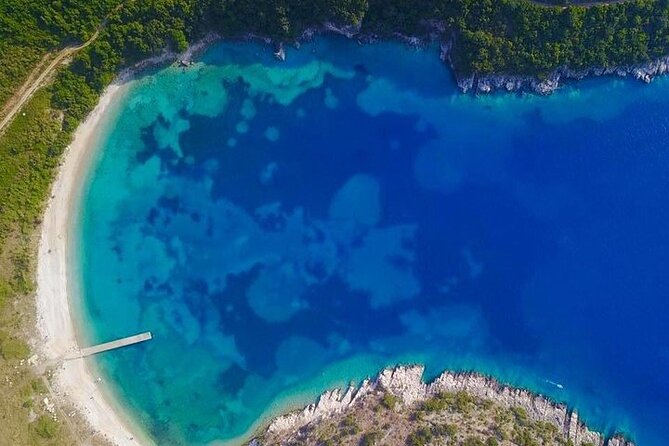 Visit Kroreza Beach by Boat - What the guide and private format add
