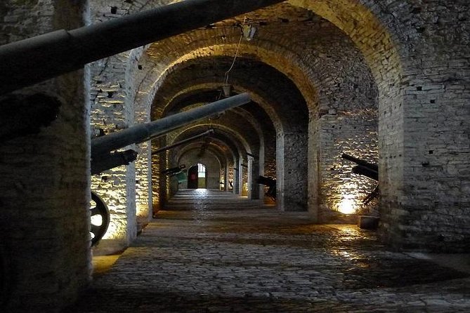 Visit the City of Gjirokastra - What the guide adds to the experience