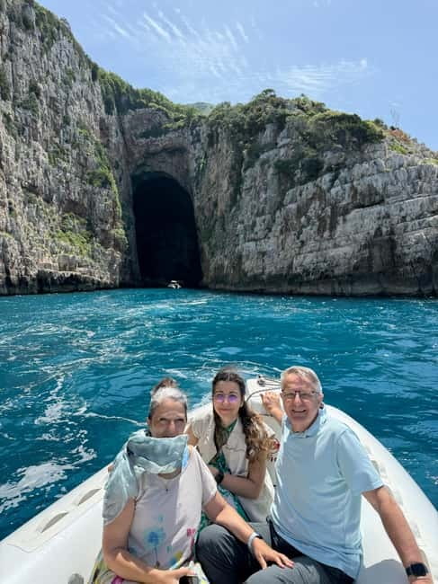 Vlorë: Sazan Island, Haxhi Ali Cave, and Karaburun Boat Tour - Karaburun’s 2.5-hour beach break