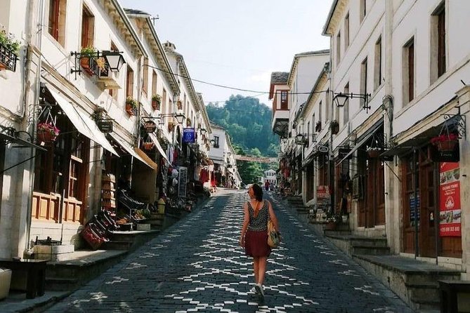 Walking Tour Baazar – The Argjiro Castle – Zekate house - What the three-hour format is really worth